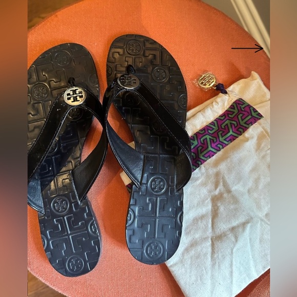 Tory Burch Shoes - Tory Burch classic patterned flip flop